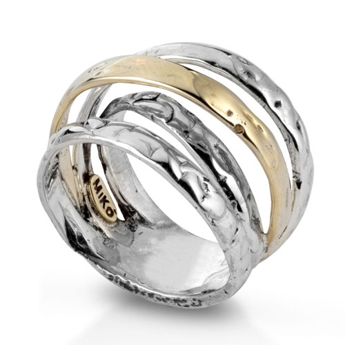 Anello argento 925 e bronzo lastre sovrapposte. Dimensione anello parte centrale 2cm circa.
