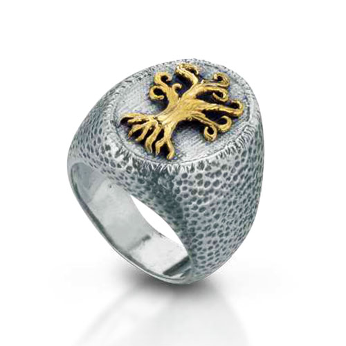 Anello ovale con albero della vita in dorato brunito artigianale in argento 925.